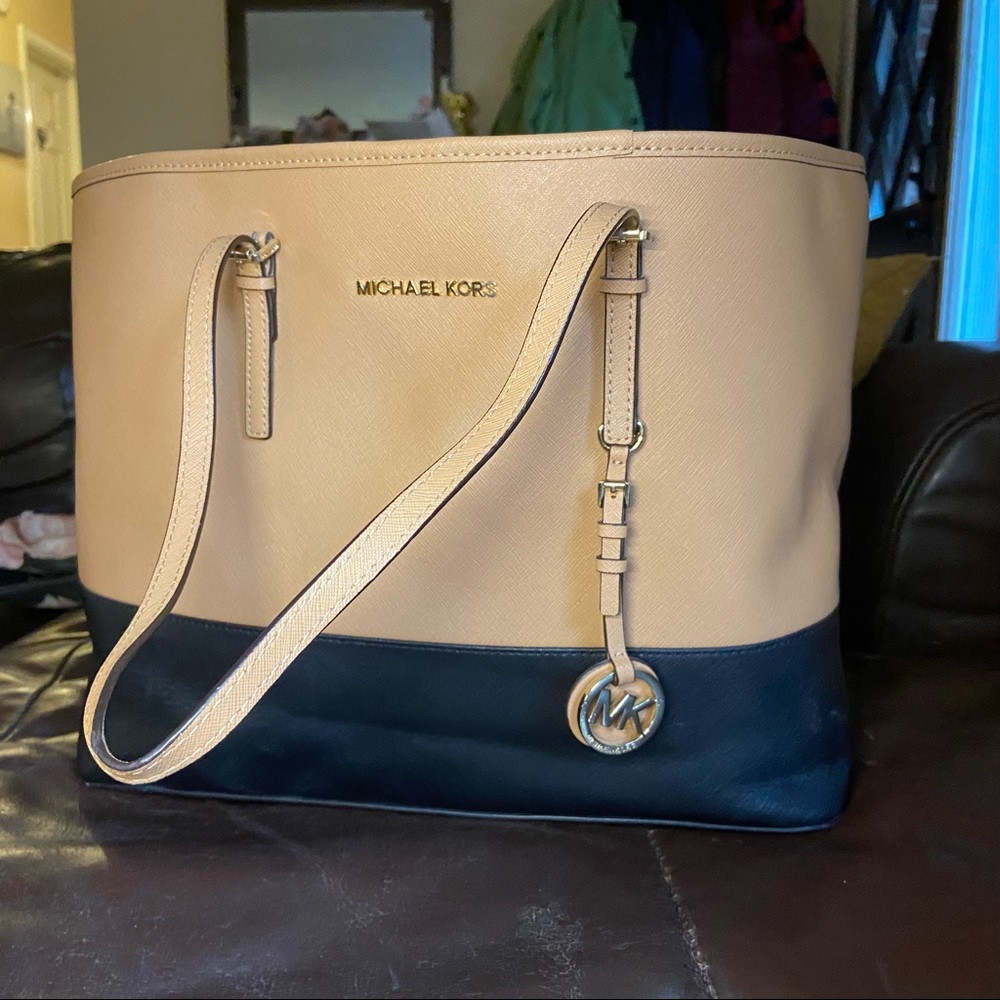 Authentic Michael Kors large shoulder bag